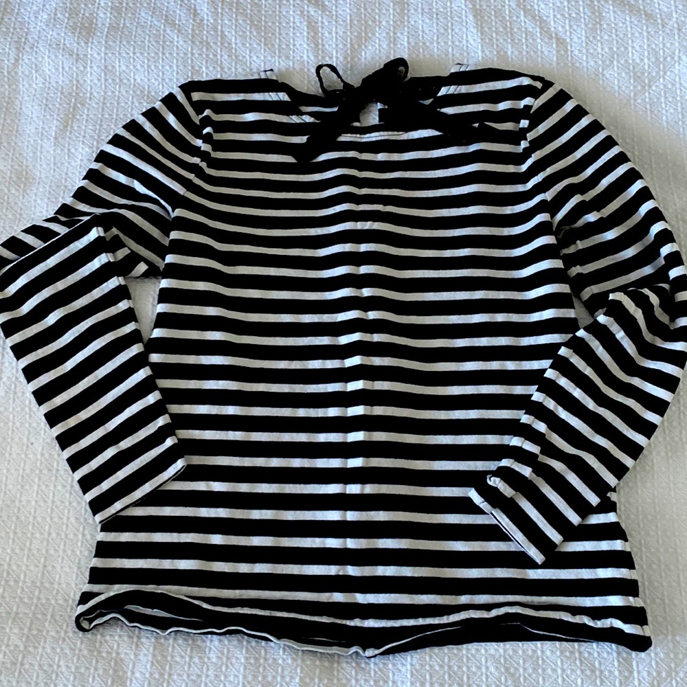 Crew neck 3/4 sleeve top!